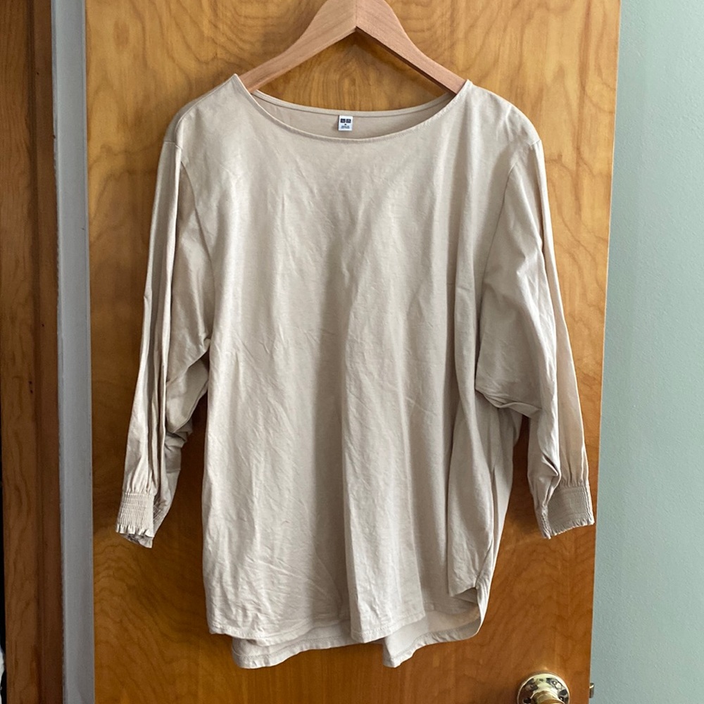 NWOT tan Uniqlo Shirt